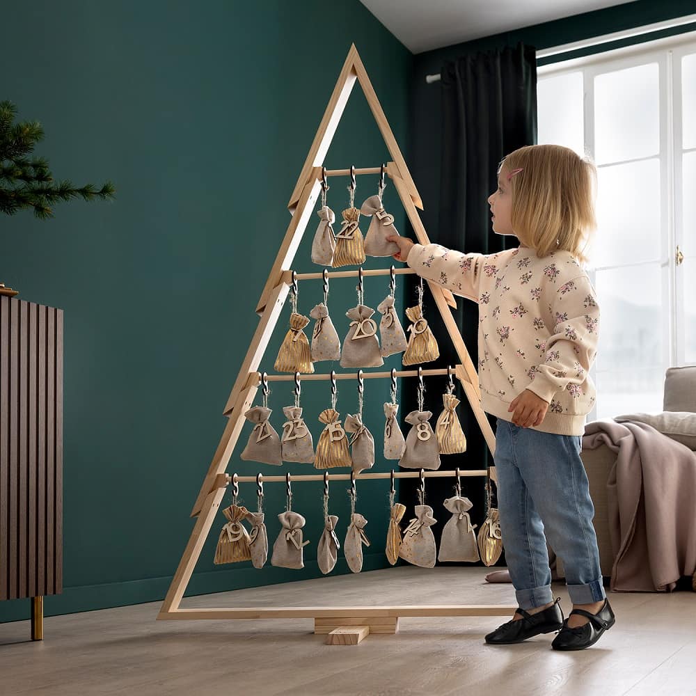 howa Deko Weihnachtsbaum aus Holz groß XXL – moderne & nachhaltige Weihnachtsdeko mit Stangen und Haken - Höhe 134cm 8806