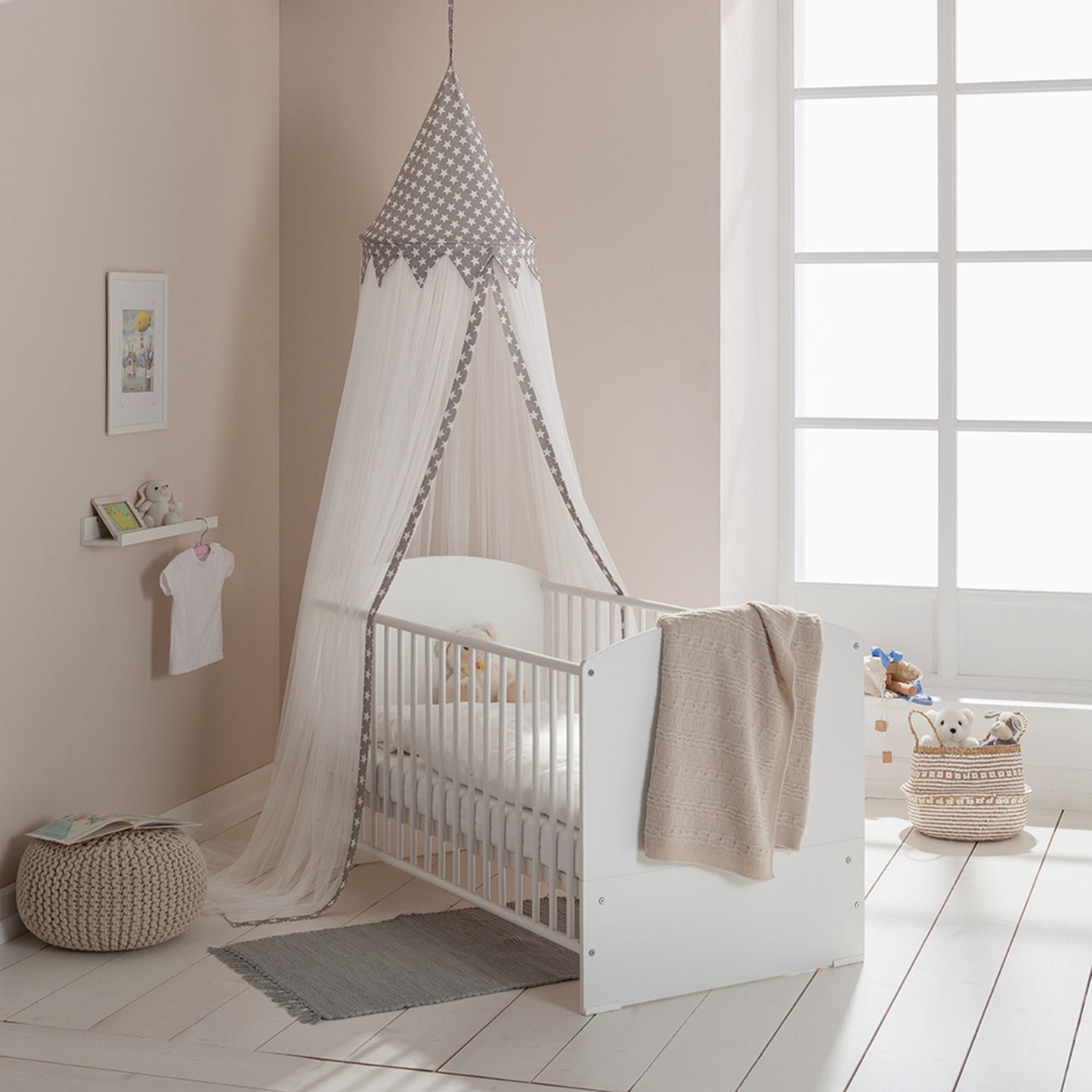 Betthimmel über Bett