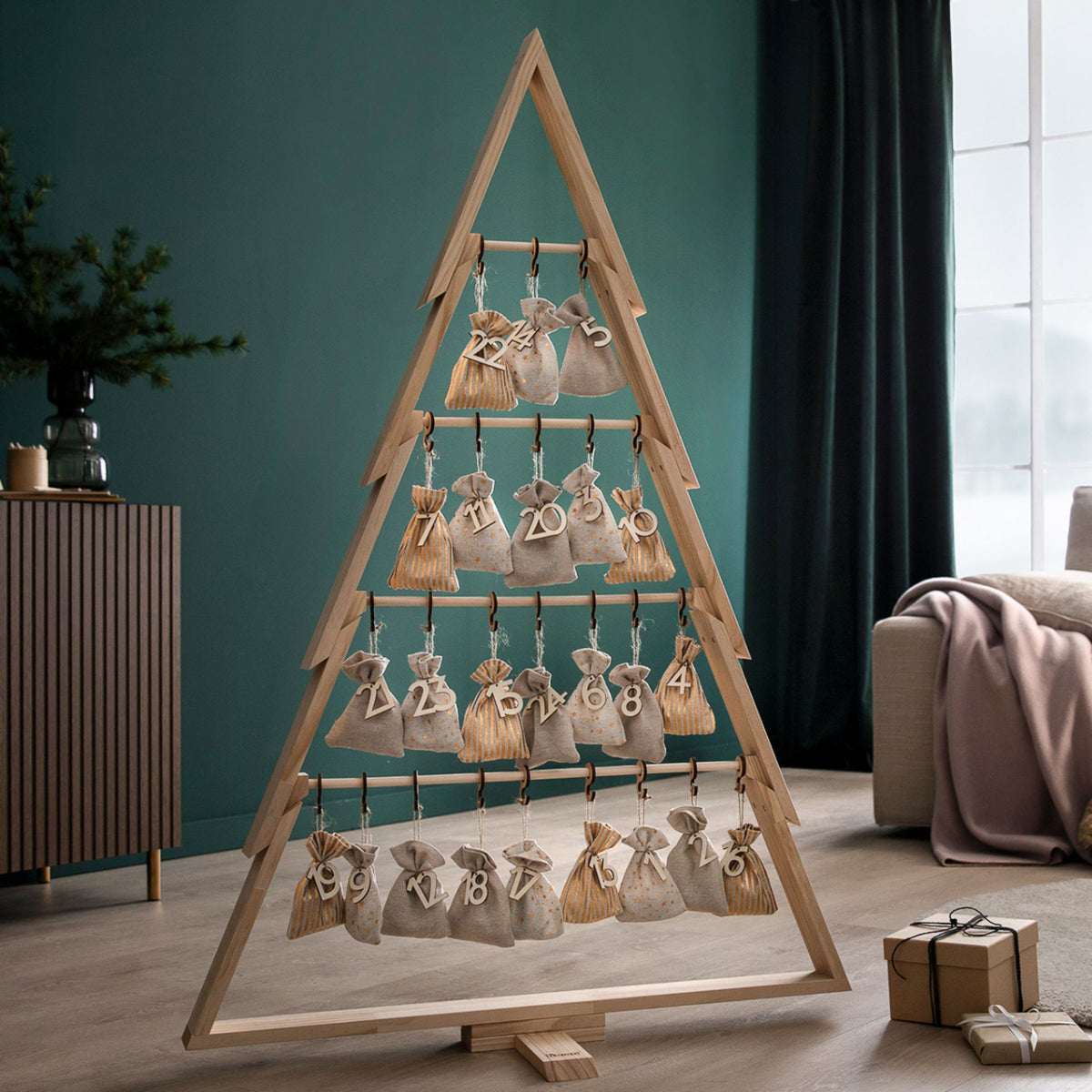 Adventkalender Baum mit befüllbaren Säckchen