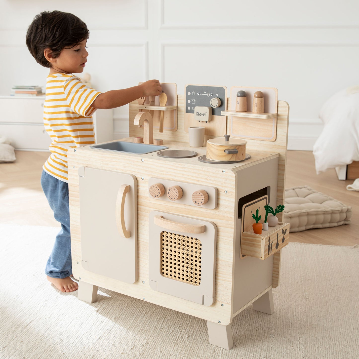 Spielküche mit Kind