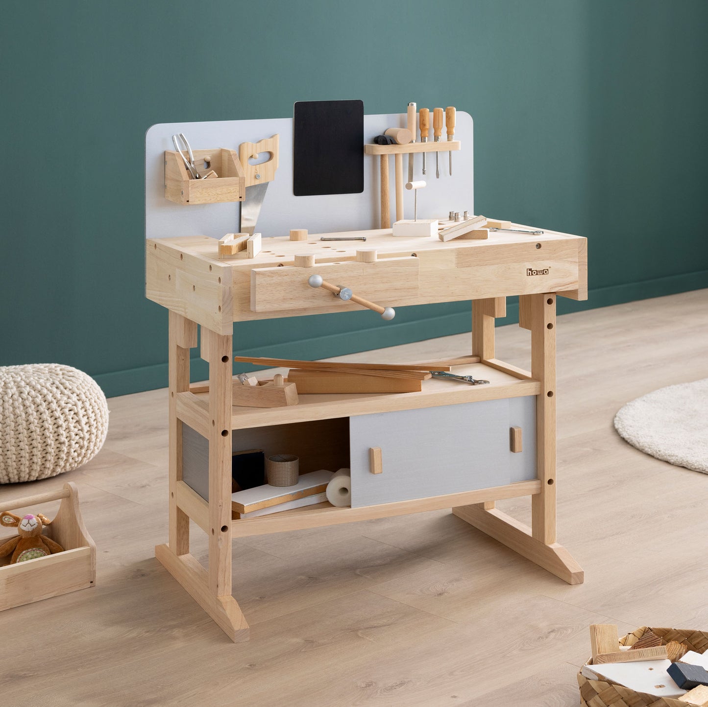 Kinderwerkbank Holz im Kinderzimmer