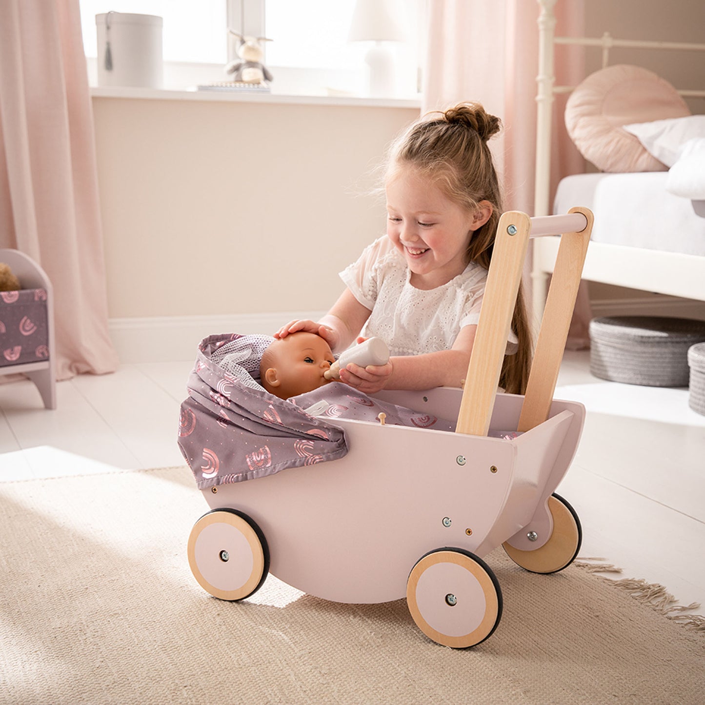 Puppenwagen 25502 mit Kind