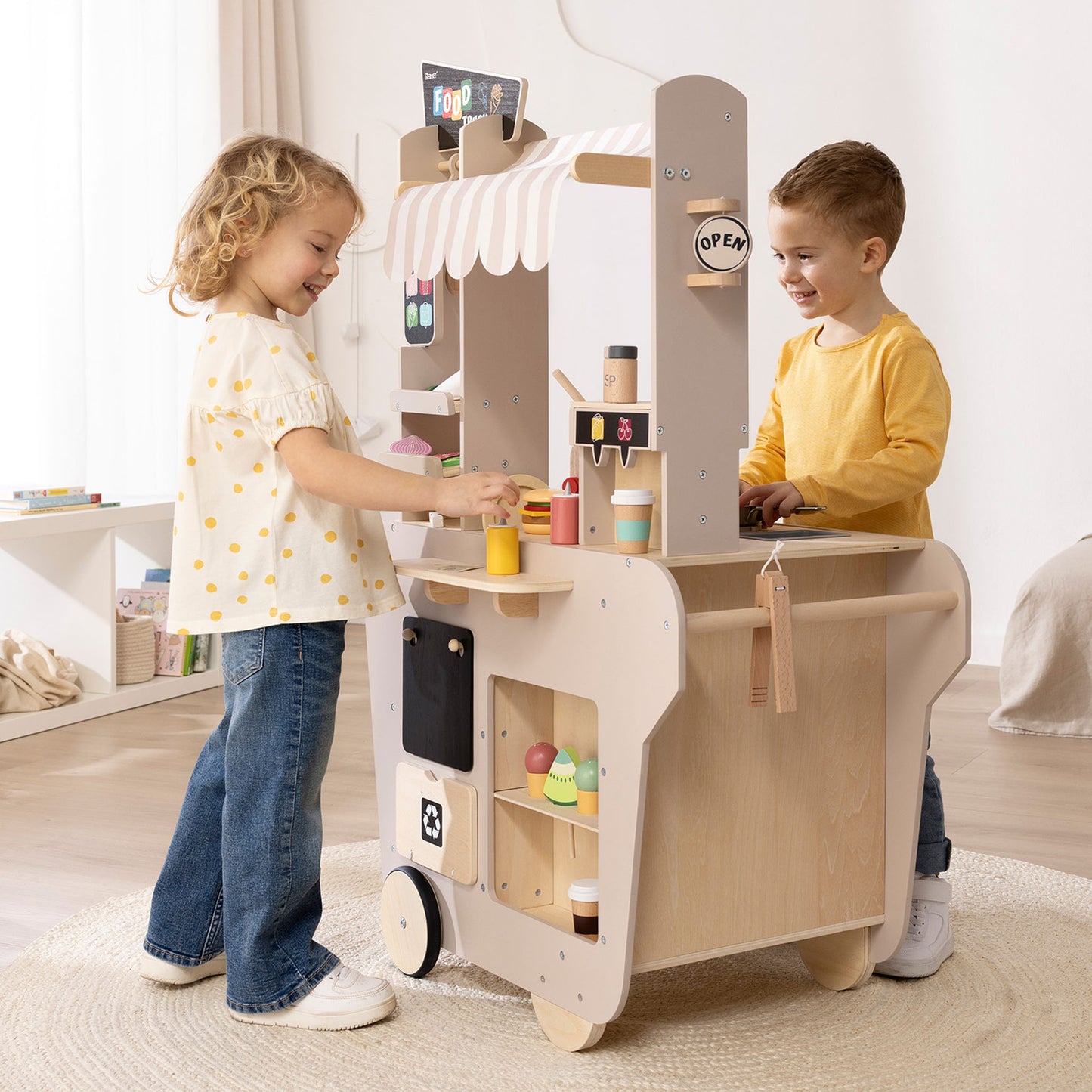 Spielküche Holz mit Kindern