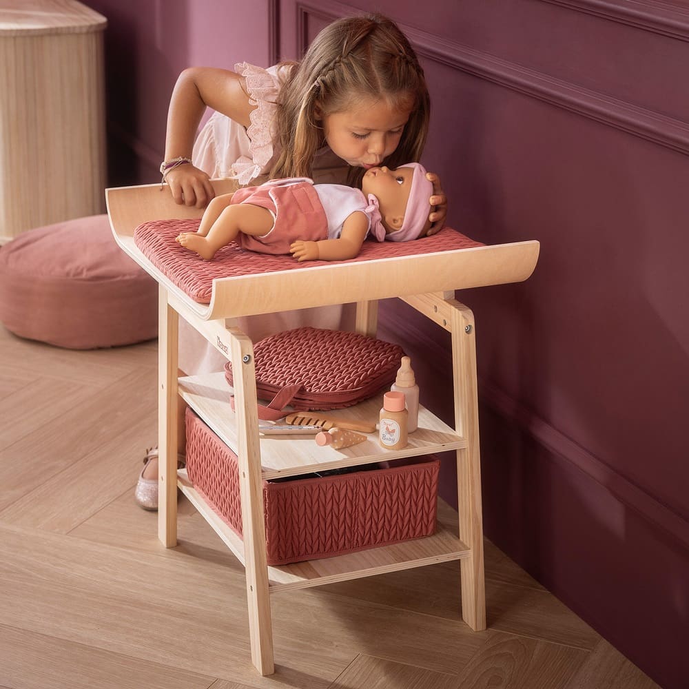 howa Puppenwickeltisch aus Holz „grace“ mit Zubehör – Wickeltisch für Puppen mit Ablage, Aufbewahrungskorb & gesteppter Wickelauflage 2770