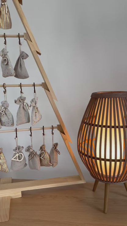 howa Sapin de Noël décoratif en bois avec calendrier de l'Avent – décoration d'Avent élégante et calendrier de Noël en un 8808